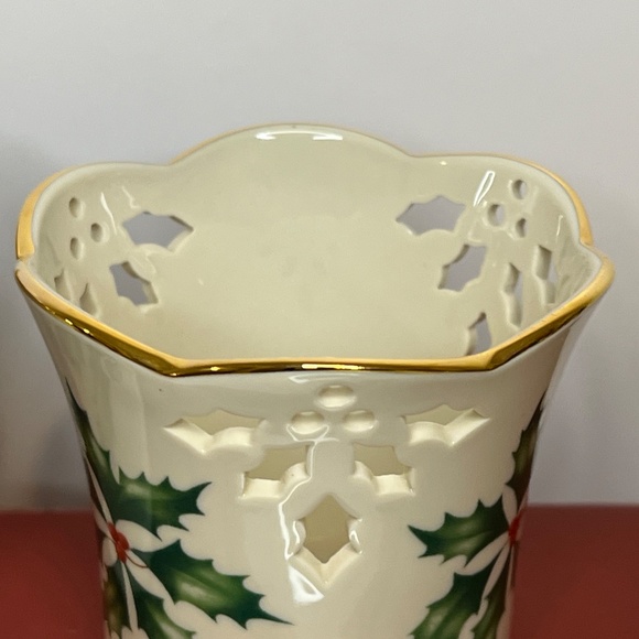Lenox Holiday Pierced Votives Set of 2 Holly Berry Pattern New - Picture 9 of 16